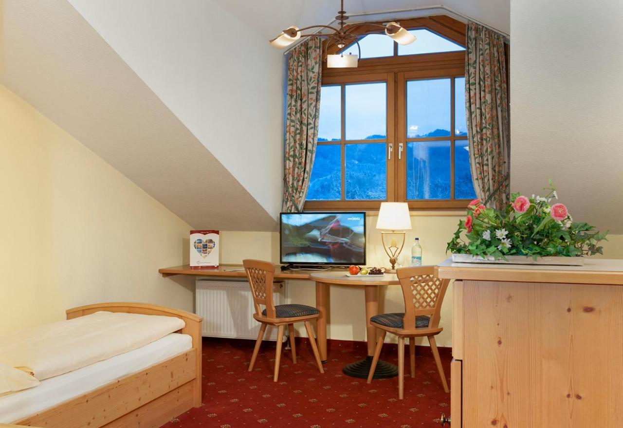 Hotel Zur Post Rohrdorf  Exterior photo